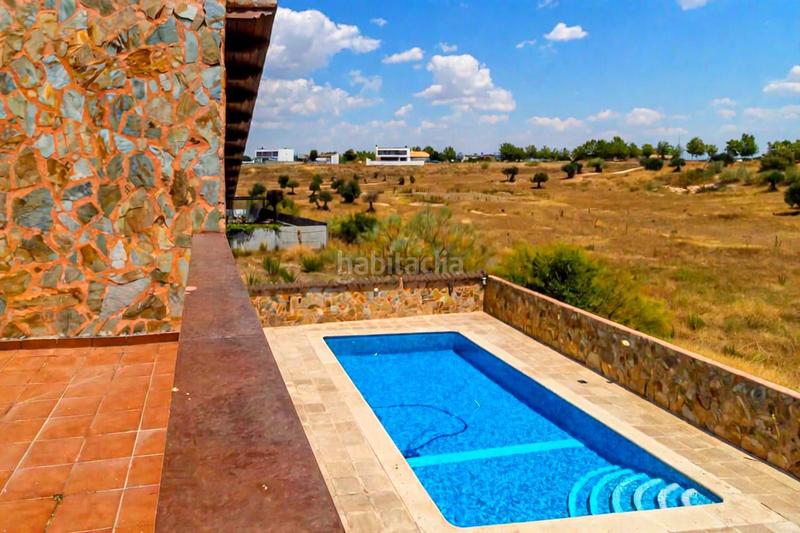 Foto 4af250c3-1c29-40c8-9bf9-790a59b0ac80. Chalet mit heizung parking pool in La Montaña - El Cortijo Aranjuez