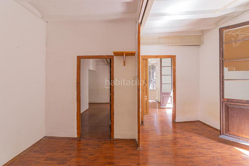 Foto 3346a269-2d23-44e4-a8ee-83c7642f75e2. Piso plaça sant jaume plaça del rei en Gòtic Barcelona
