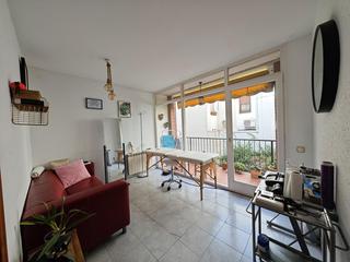 Casa aparellada a Arenys de Munt. Casa en el centro del pueblo con todos los servicio