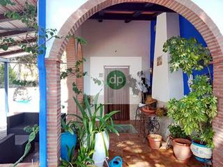 Masia a Codosera (La). En la codosera 60 has. con arboleda, casa, piscina etc