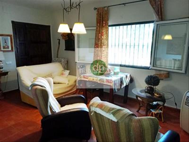 Foto 5a2e6e1a-5cd4-4b93-bc0a-ade701178ef5. Masia amb aparcament piscina a Codosera (La)