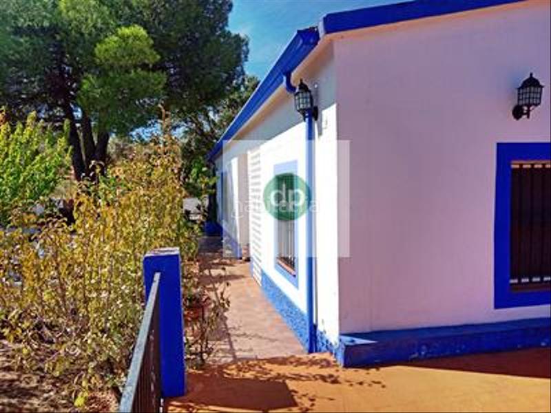 Foto ab59f5d9-6278-44a6-a5ba-06a038984275. Masia amb aparcament piscina a Codosera (La)