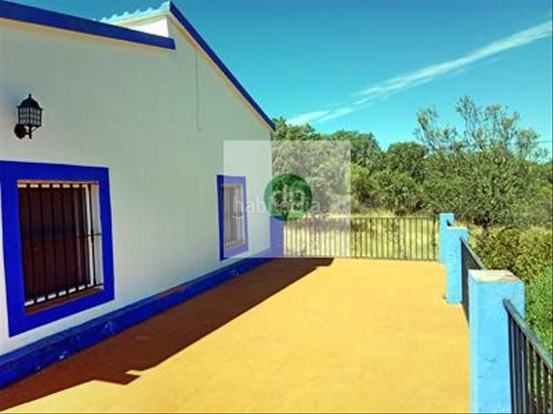 Foto eee0cb4c-975a-488e-9511-18fdc8f8fdb9. Masia amb aparcament piscina a Codosera (La)