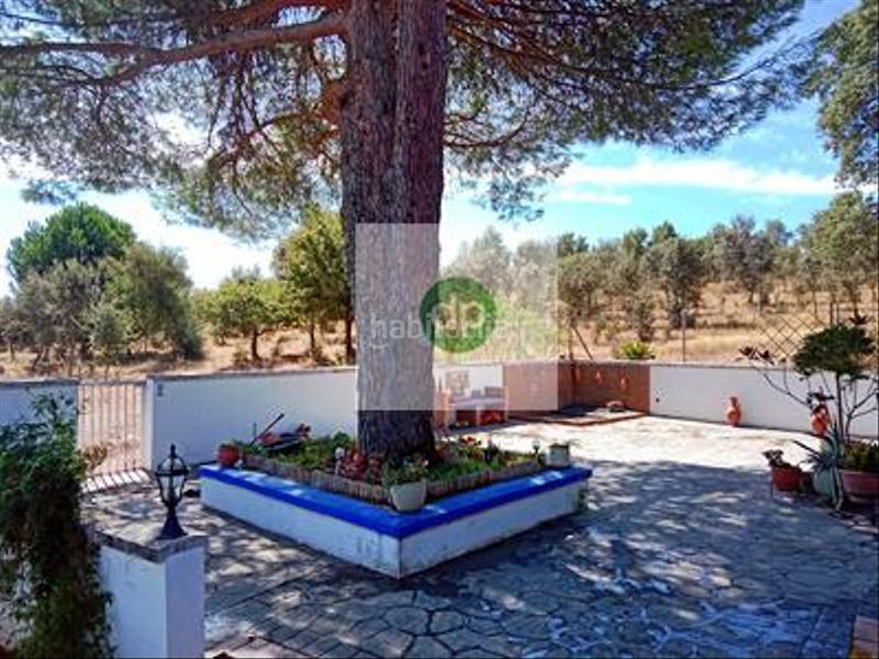 Foto fb3467dc-3d4e-42c9-bbfc-e632ba536f22. Masia amb aparcament piscina a Codosera (La)