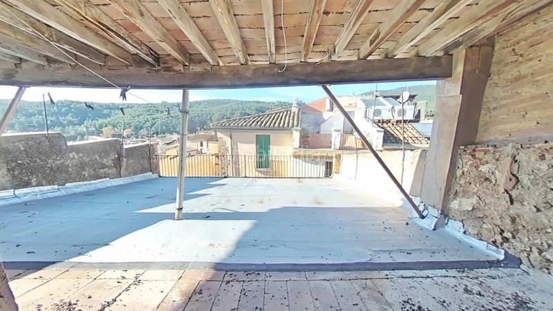Foto f12019d8-fe95-4929-bd24-4027179ff640. Chalet en el centro de la población en Sant Quintí de Mediona