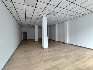 Location Local commercial à Almendralejo. Local en el centro de almendralejo, amplio y luminoso