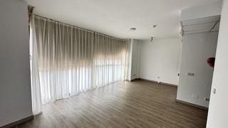 Apartamento en Norte. Apartamento en zona ballesol, frente a parque cárcavas
