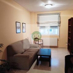 Location Appartement à Casco Antiguo. Junto a iglesia de santo domingo, av colón y castelar