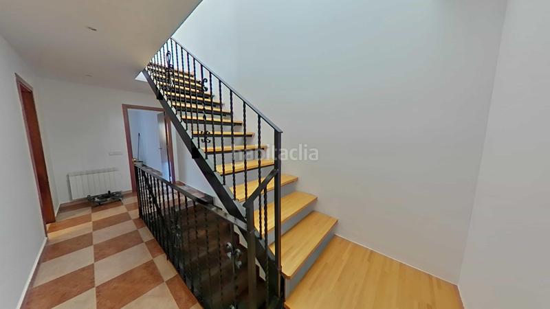 Foto 3a51d983-8ff8-441f-946d-3e65648eb02c. Casa pareada barri can batista en Subirats