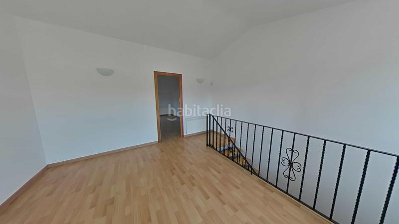 Foto cc8c46f2-8b6d-4953-94a1-d87379799ede. Casa pareada barri can batista en Subirats