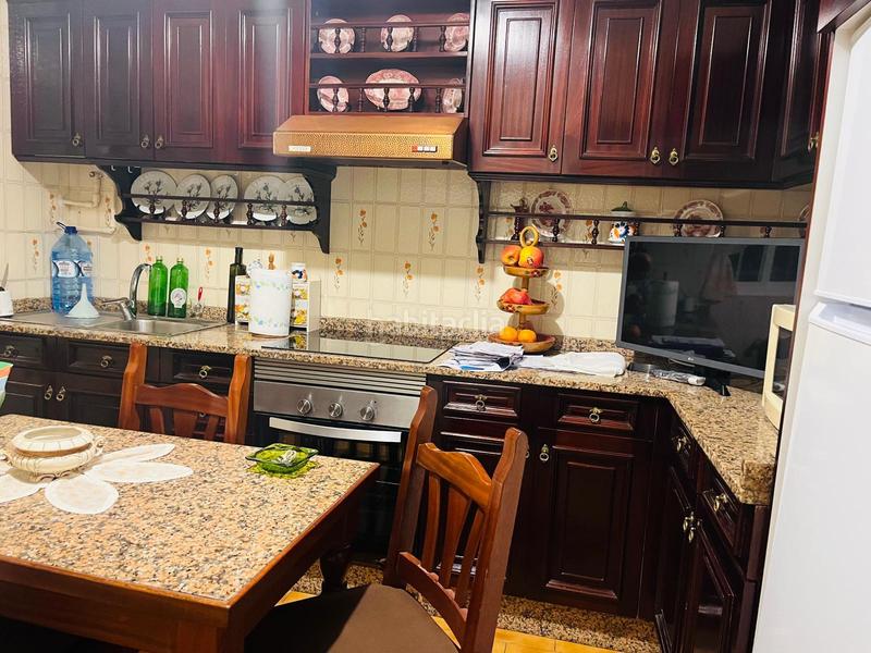 Foto b50de074-8ff8-43c9-9125-2d0548df3ac0. Chalet con parcheggio in Arealonga Vilagarcía de Arousa