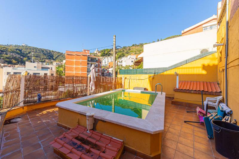 Foto 356d3e91-b24a-4a74-8428-8f93be0a7bcc. Casa pareada canovellessant genis dels agudells. en Barcelona
