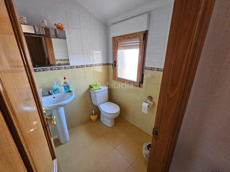 Foto 3ff62bd8-74ef-46f2-b99d-24e39998ff7c. Casa pareada casa adosada en barrio carretera de sax en Elda