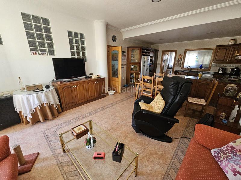 Foto 48d710ce-1e30-4a91-b555-4a75bdbf11df. Casa pareada casa adosada en barrio carretera de sax en Elda