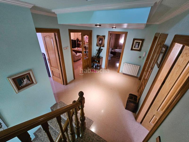 Foto f9422427-a900-43dc-a743-da86718a7975. Casa pareada casa adosada en barrio carretera de sax en Elda