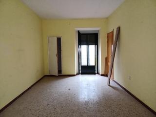 Casa pareada en Casar de Cáceres. Amplia casa lista para reformar en casar de cáceres