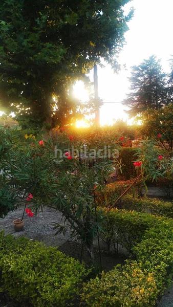 Foto 50166525-c33a-45fd-9609-eeb3a7c7bbbf. Chalet zona de chalets junto a la carretera acceso a . en Baeza