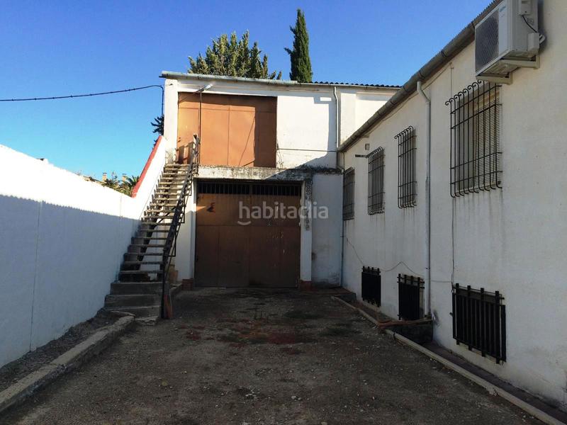 Foto 61a376b1-b830-4ed8-bb84-521bddbd91dc. Chalet zona de chalets junto a la carretera acceso a . en Baeza