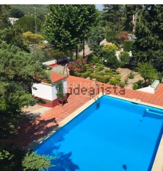 Foto f0bef4cf-bd9d-47d8-b0be-ad114fa9a81a. Chalet zona de chalets junto a la carretera acceso a . en Baeza