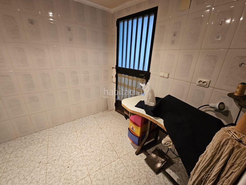 Foto 750b5e67-959d-4ca6-b936-0df51a7c1aca. Casa aparellada amb calefacció a Monòver