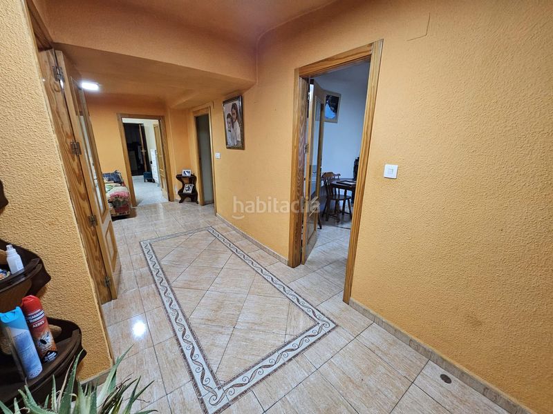 Foto 95a9f48c-67f2-49e2-9f63-bb9a9e20f2a0. Casa aparellada amb calefacció a Monòver