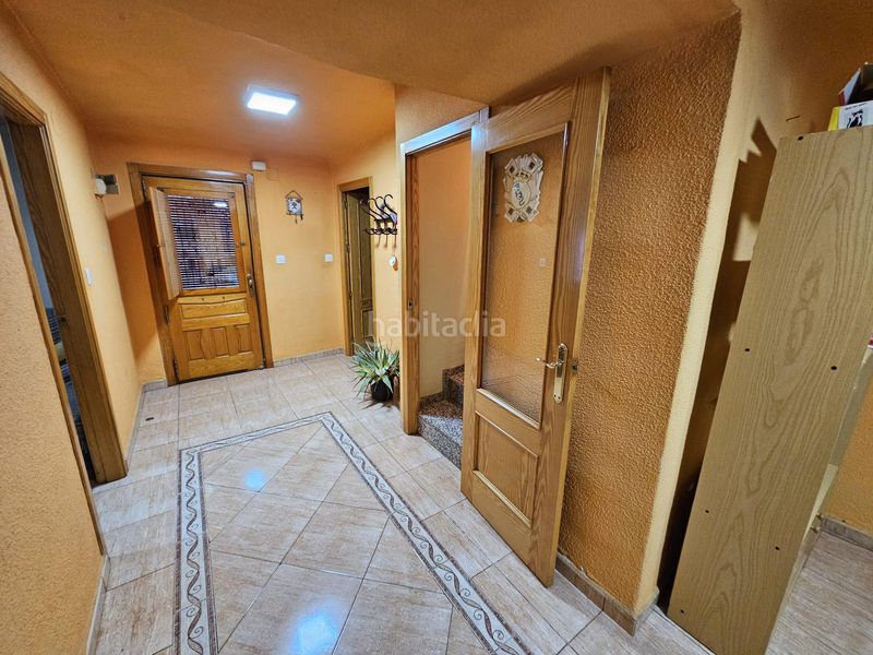 Foto d8ced613-a4e7-4789-98a1-d1ce05826288. Casa aparellada amb calefacció a Monòver