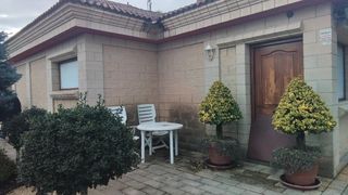 Chalet in Barrundia. Ubicada en el centro del pueblo cerca de restaurante