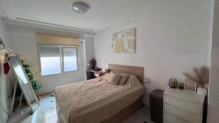 Apartament a Saladar. Al lado del parque chabás, cerca de mercadona.
