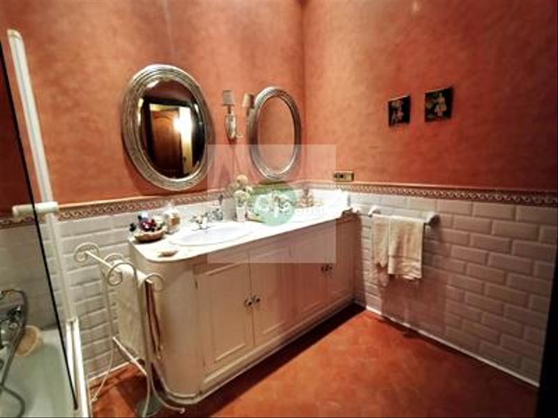 Foto f462e781-266a-4cef-bfbd-8bd5e342e298. Chalet mit parking in Centro Mérida