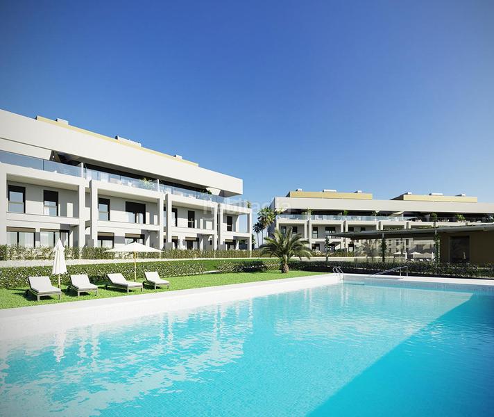 Foto c9fa3d9d-5b30-41c3-b6a3-7662f3c52b7c. Piso a poca distancia de las playas y marbella en Estepona