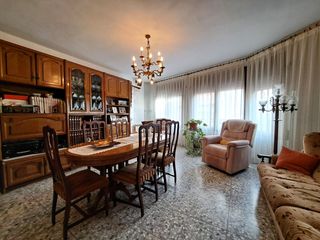 Chalet in Olesa de Montserrat. Zona centre, a prop de la passió