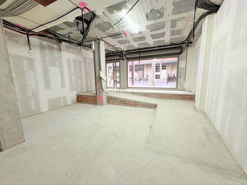 Foto 9328aca2-b4b1-4f0c-a7e1-d527dddb8beb. Alquiler local comercial en el mejor eje comercial , la rambla en Sabadell