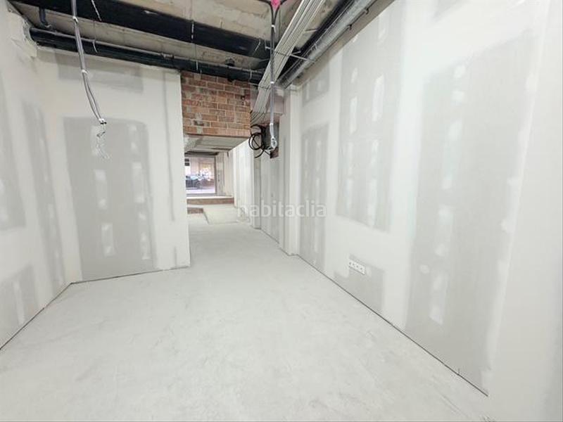 Foto e88ea5e7-0174-45c3-ba77-10f300a185eb. Lloguer local comercial a Centre Sabadell