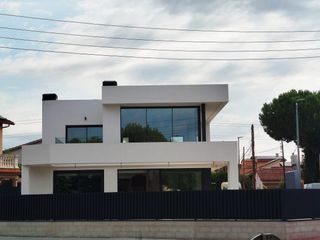 Chalet in Santa Perpètua de Mogoda. La florida de santa perpetua de mogoda