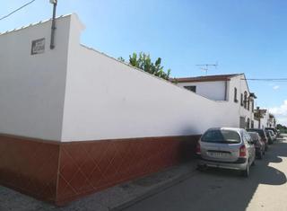 Casa aparellada a Andújar. En llano del sotillo, junto al parque