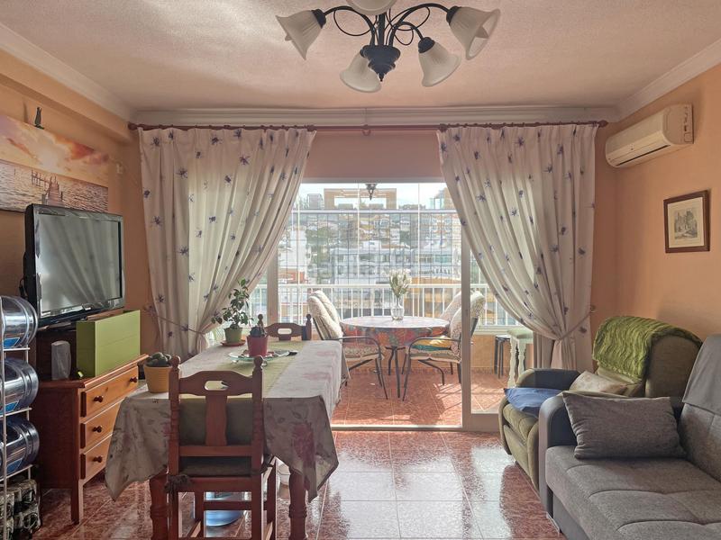 Foto 37991a73-d8e1-4690-96dd-1b63e86d8ca2. Apartamento ideal para paseos en el paseo marítimo, zona de ocio en Benalmádena