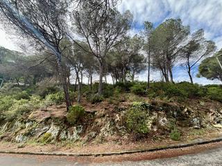 Rural plot in Vilanova del Vallès. Magnifico terreno en la urbanización can alegre 1000m2