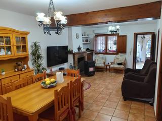 Chalet à Pedreguer. En la falda de montaña la sella, cerca de pedreguer.