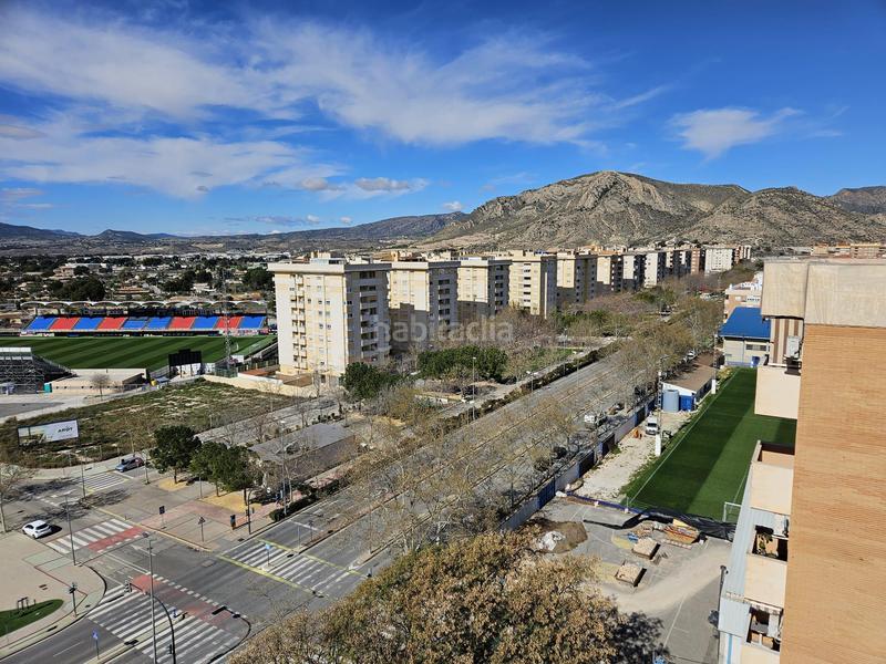 Foto f1facbbd-6475-43f6-8024-9152082c9876. Apartament amb calefacció aparcament a Las Trescientas-San Francisco-Ciudad Vergel Elda