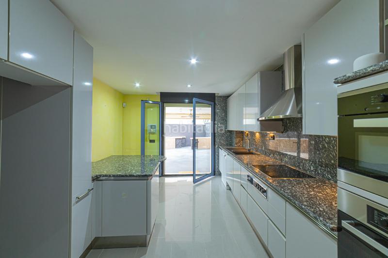 Foto 49e0bd78-a43c-414e-bc24-f168754f017c. Casa pareada junto a collserola en Sarrià Barcelona