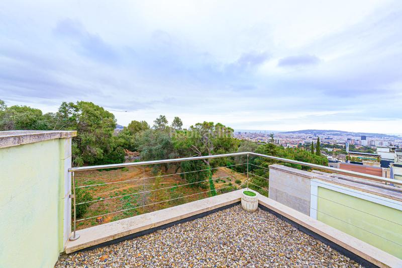 Foto a5870264-e565-4297-81cd-ff3b6f8d0c1e. Casa pareada junto a collserola en Sarrià Barcelona