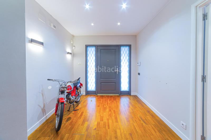 Foto be6cf129-60b3-4d78-8e3b-60142e82e36a. Casa pareada junto a collserola en Sarrià Barcelona