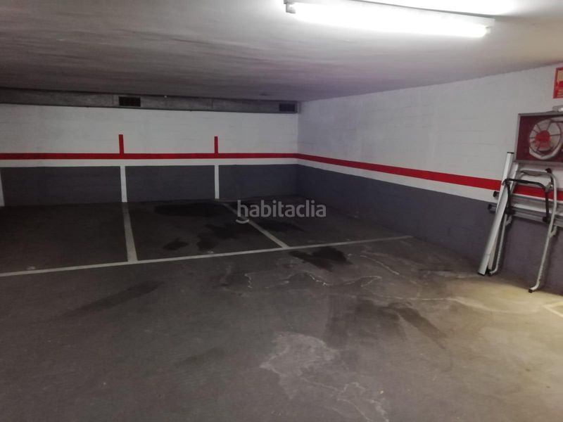 Foto a7a43a06-2805-42e5-8d00-84a9bd12cd07. Aparcament cotxe a La Nova Esquerra de l´Eixample Barcelona