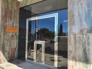 Lloguer Oficina a Bons Aires. Zona es forti  frente parque de la riera