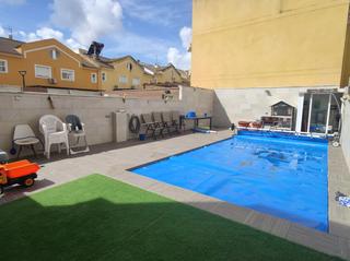 Casa aparellada a Andújar. Junto a residencia sanires