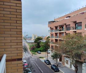 Pis a Adra. Muy cerca de la  playa y paseo marítimo