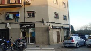 Business premise in Les Planes. Frente a parque les planes.