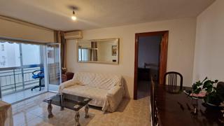 Appartement à Lucero. En la calle cebreros, rodeada de todo lo necesario.