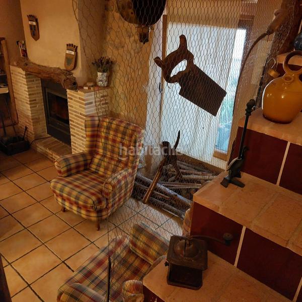 Foto 80792a76-c8bd-4aa0-85d7-c341a4750e3e. Casa aparellada amb calefacció a Benilloba