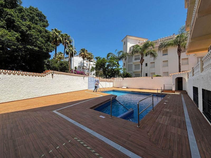 Foto bbd4006d-9253-43fe-8de6-1d0457d7fbf4. Estudi amb piscina a La Carihuela - Los Nidos Torremolinos